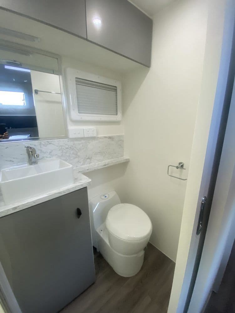 Classic — Ensuite — light scheme