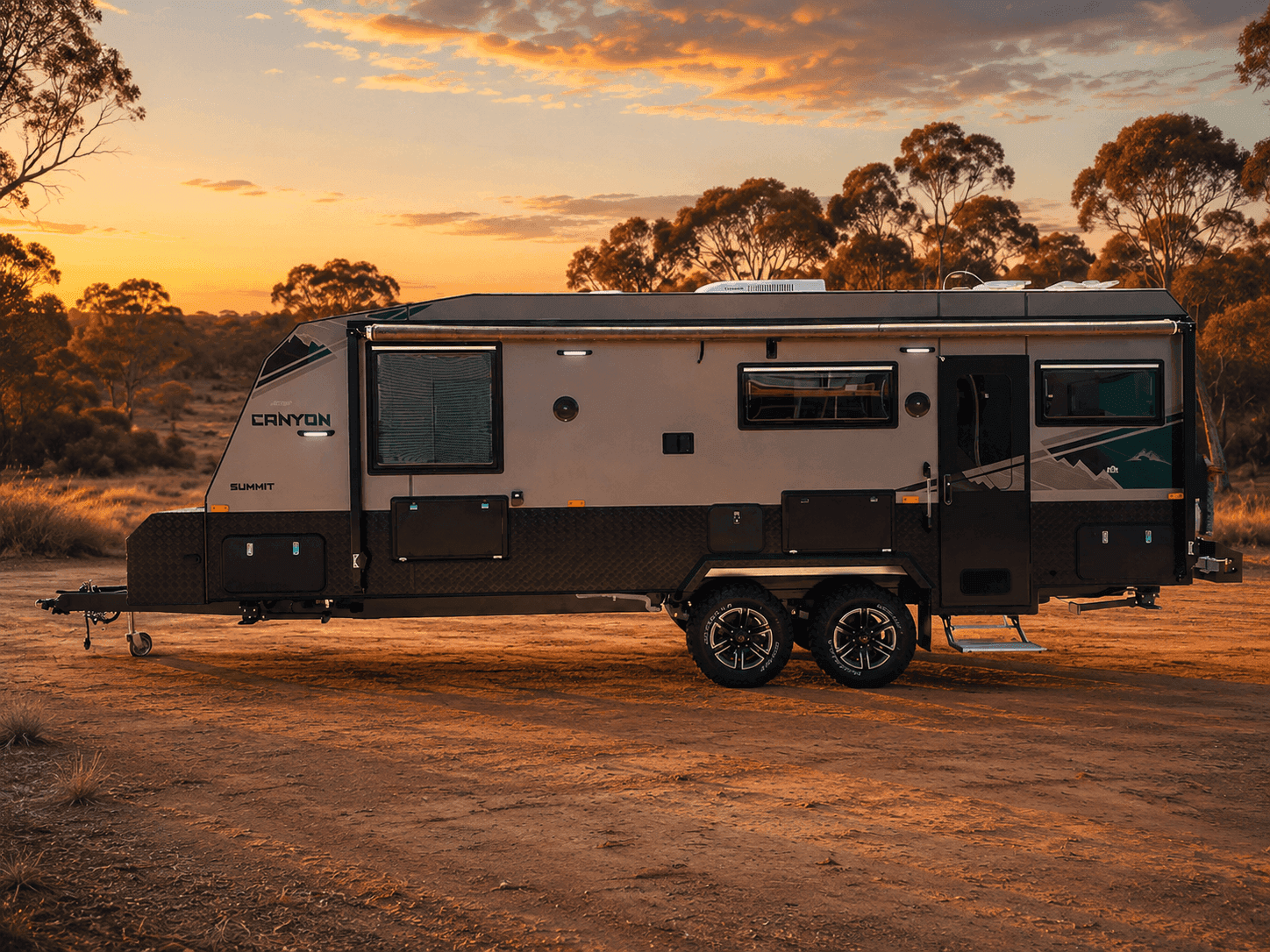 Canyon Summit — side profile