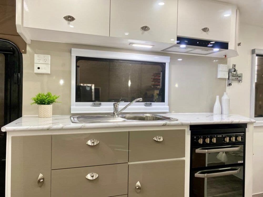 Valley — Full kitchen — stove with mini grill
